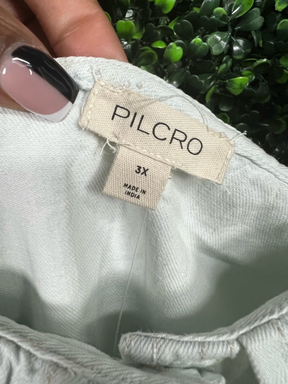 PILCRO | Ruffle-Collar Top - Picture 8 of 10
